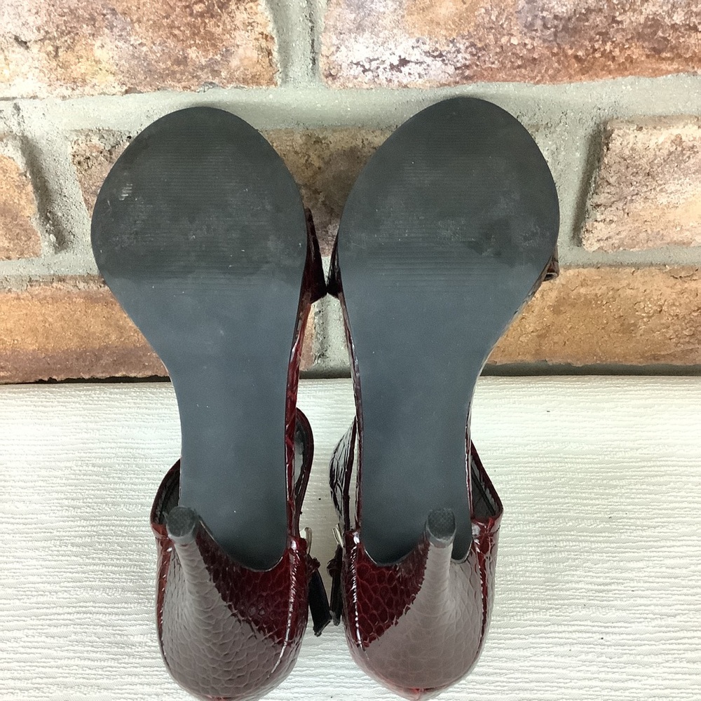 WHITE HOUSE/BLACK MARKET “Paula” Burgundy Heels - Picture 7 of 12